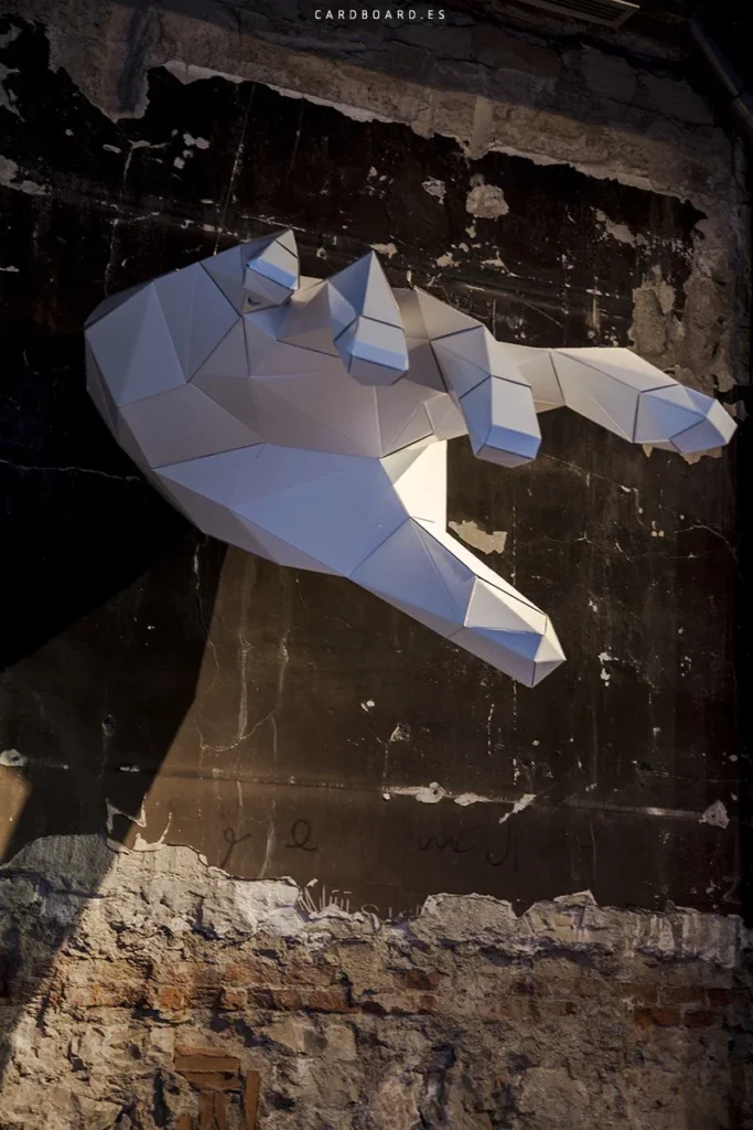 escenografía-de-cartón-eventos-mano-gigante