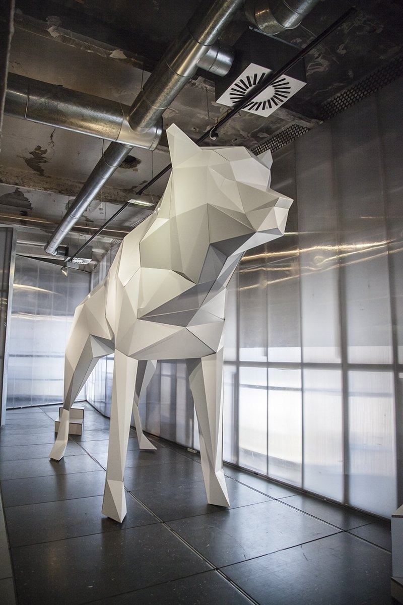 lobo-carton-gigante-cardboard-wolf-eventos-animal-facetado