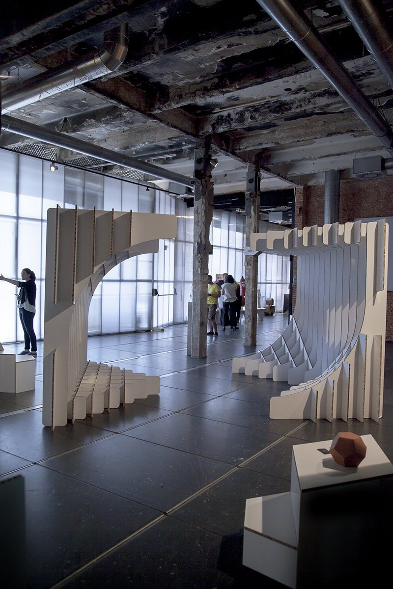 arquitectura-efímera-cartón-tunel-lovecarton