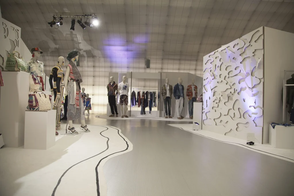 stand-de-carton-evento-madrid-desigual