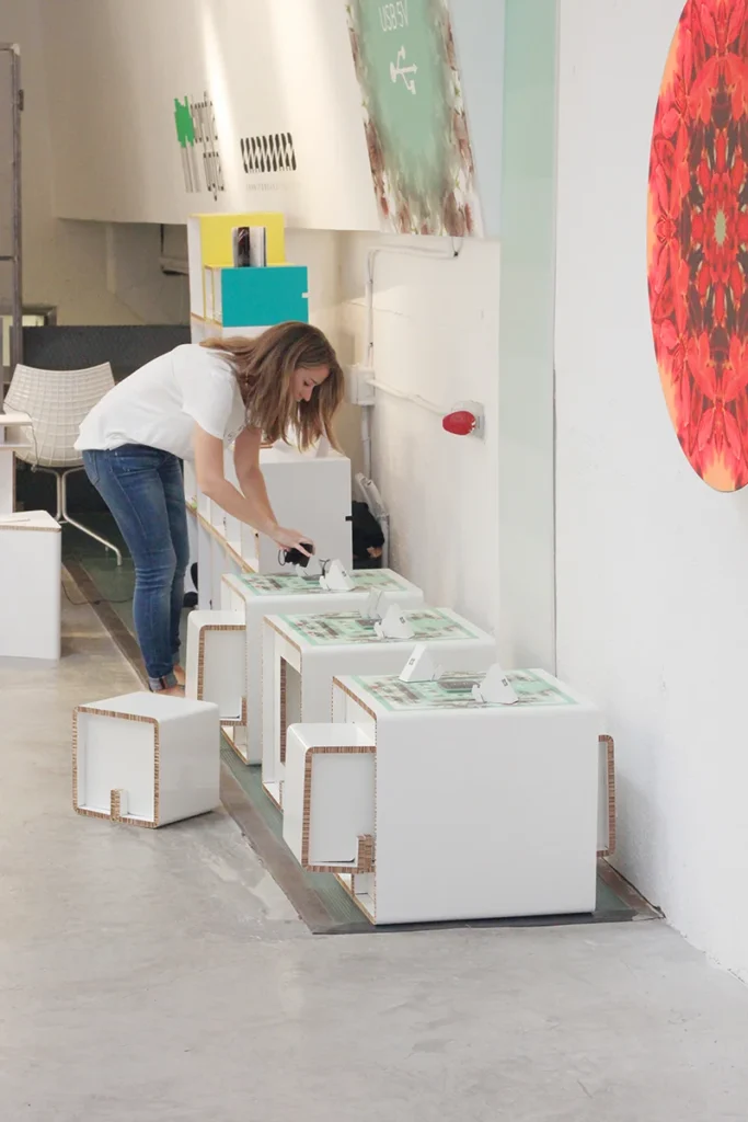 muebles-de-cartón-decoracción-evento-madird