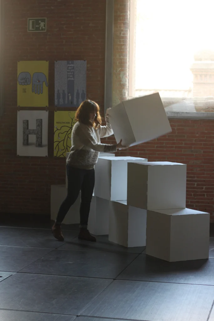 cubos-de-cartón-modulares-marketing-publicidad-comunicación-madrid