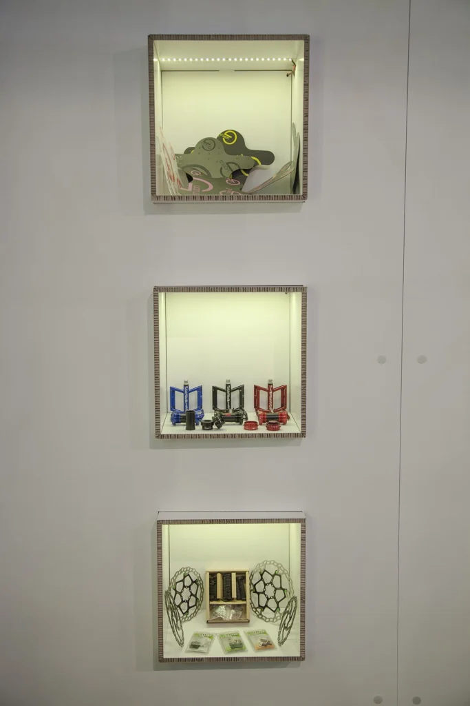 cardboard-projects-stand-carton-estanteria-modular-unibike_17_11zon