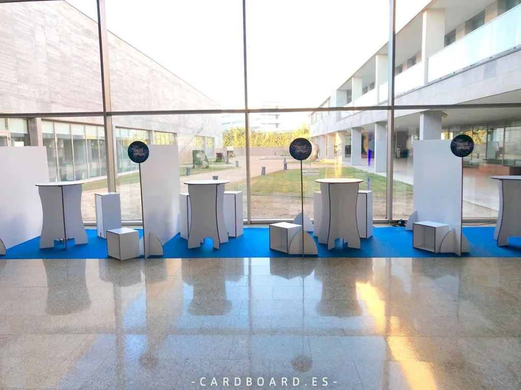 mobiliario de carton para eventos