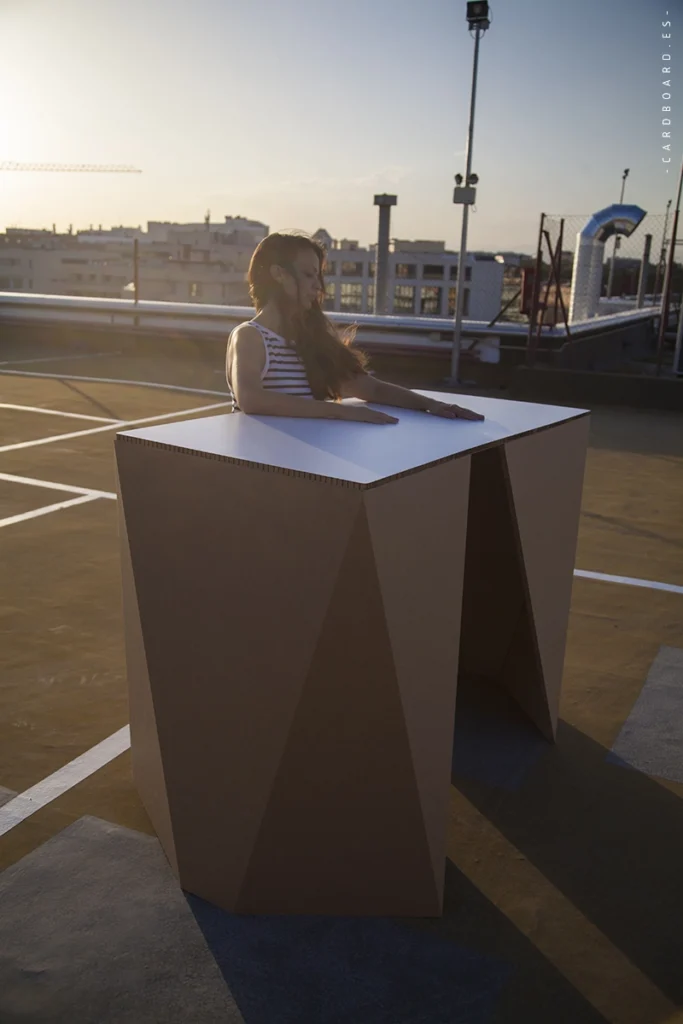 mostrador-de-cartón-origami-eventos