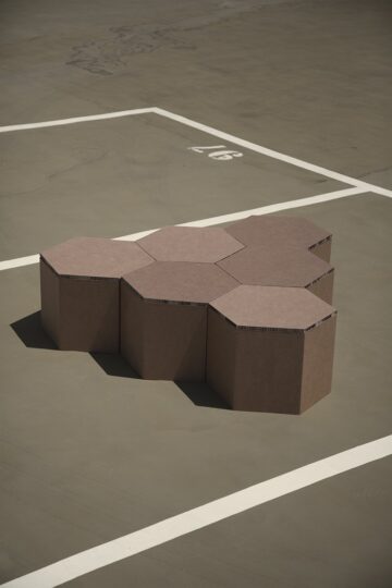 MUEBLE-CARTON-HEXA-CARDBOARD-FURNITURE-ECOLOGICO-KRAFT-TABURETE-STOOL