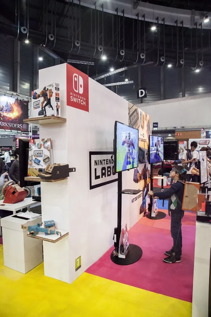muro-expositor-de-cartón-nintendo-ferias