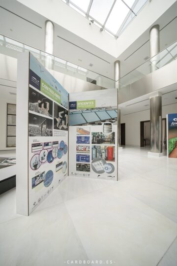 mobiliario de cartón para eventos