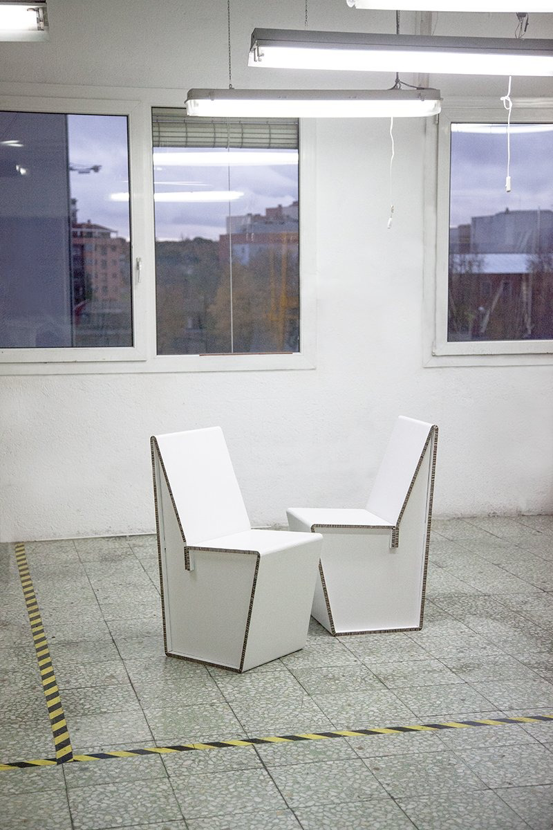 sillón-de-cartón-ferias-ecológico