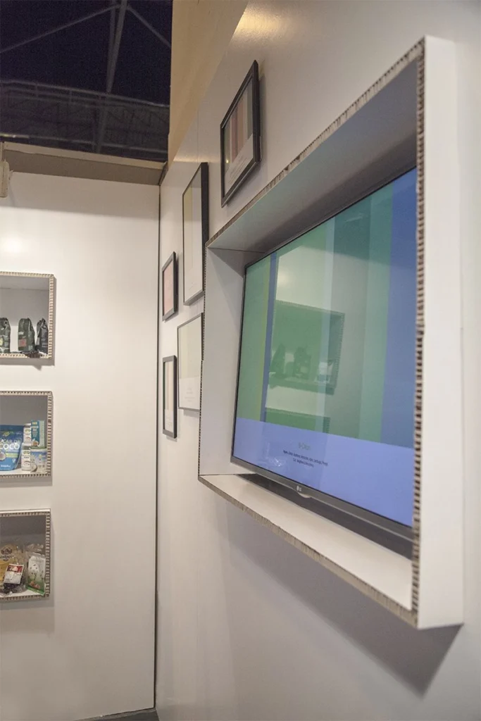 stand-ecológico-reutilizable-plegable