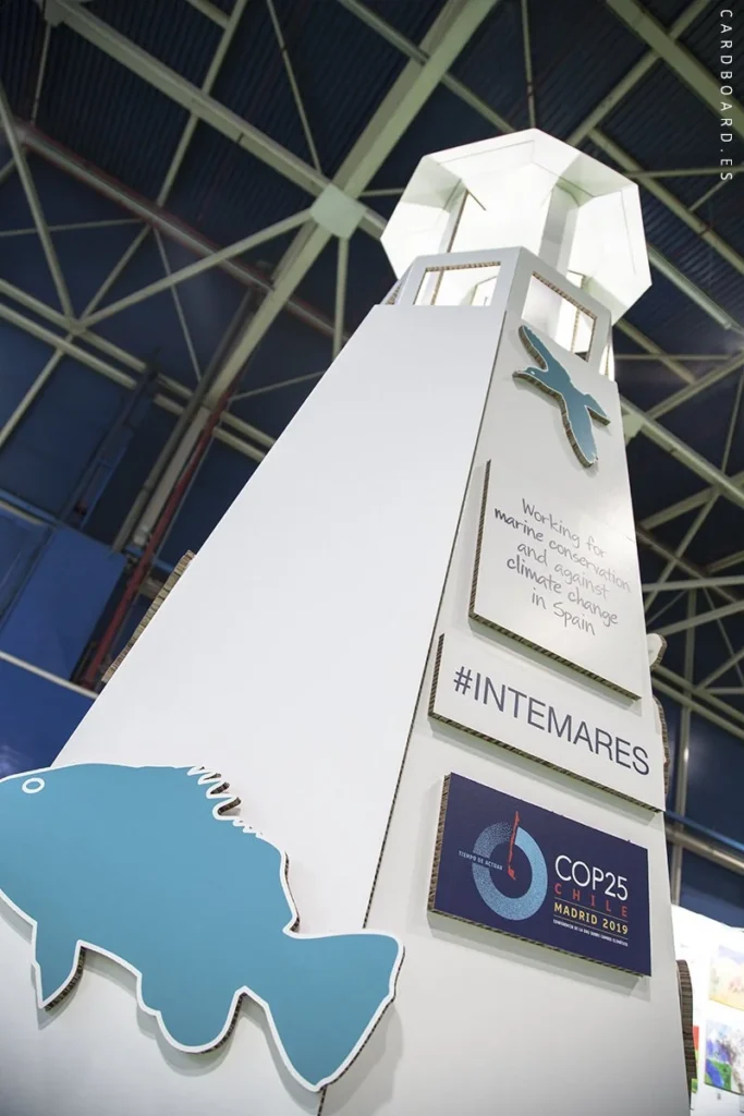 stand-de-carton-cumbre-del-clima-madrid