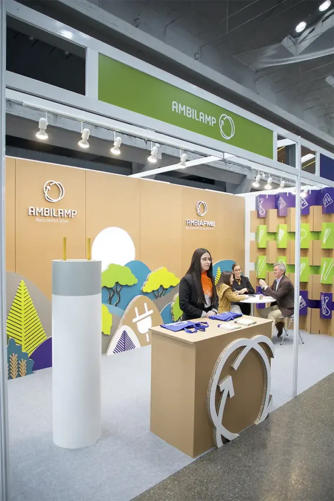 stand de cartón modular para ambilamp en Madrid