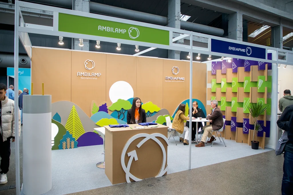 stand-de-cartón-modular-ambilamp-ambiafme