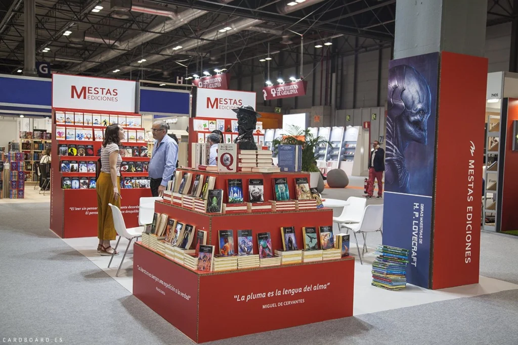 stand-de-cartón-para-libros-diseno-personalizado