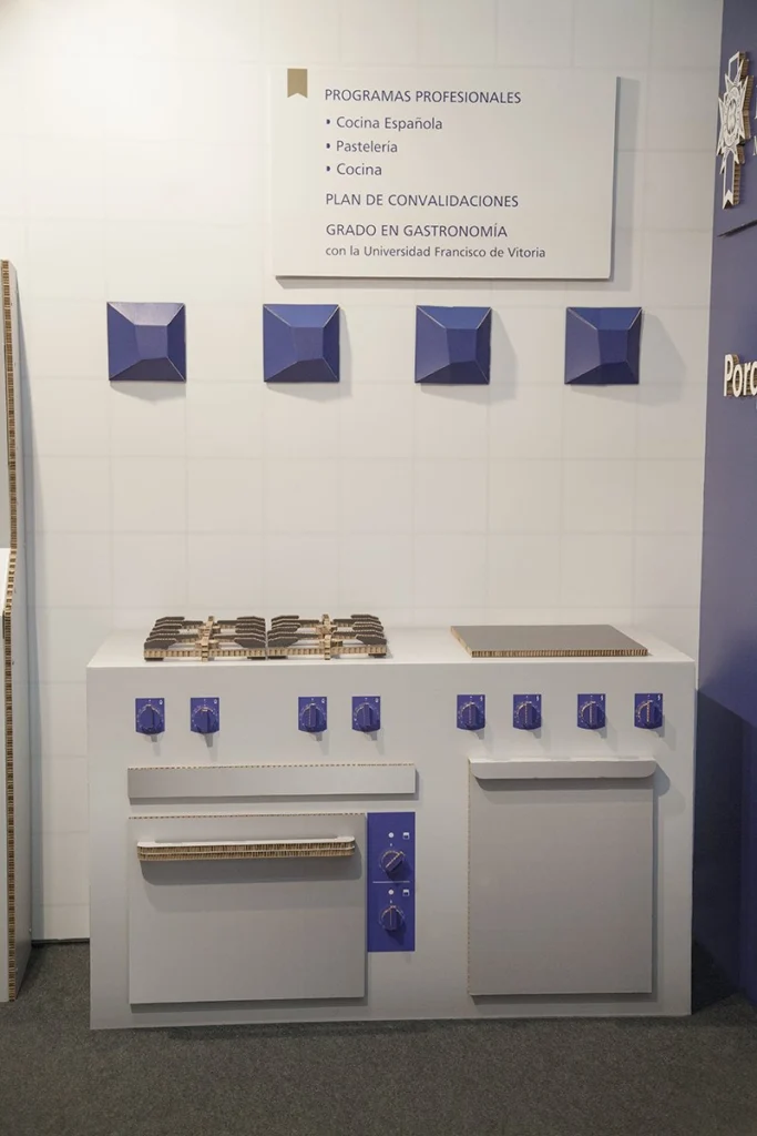 stand-de-carton-madrid-fusion-pared-cocina