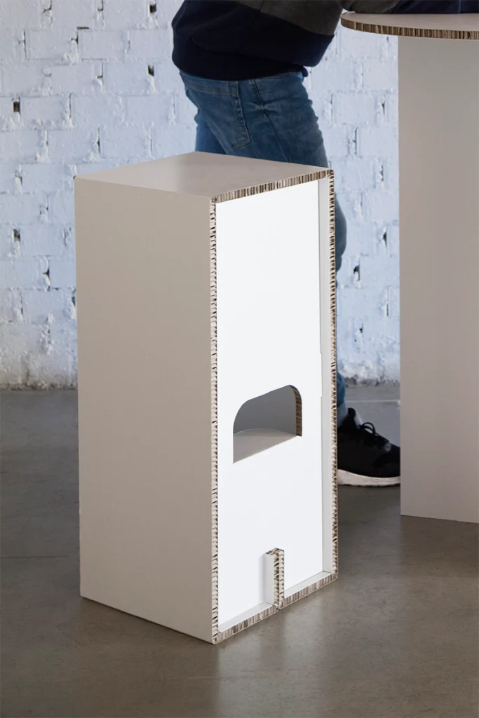 taburete-de-cartón-alto-madrid