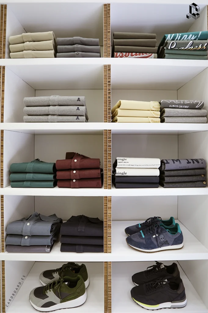 vestidor-de-cartón-estantería-baldas